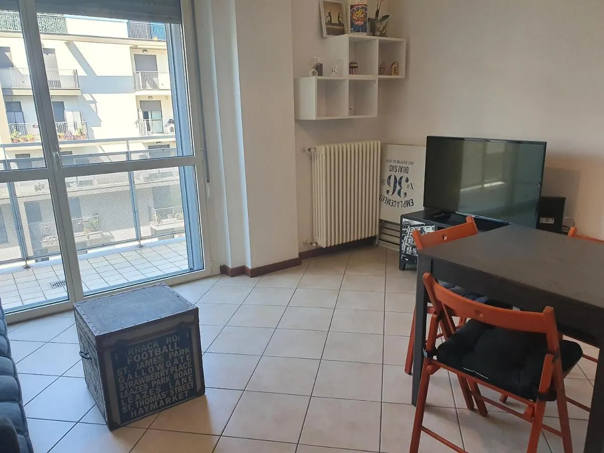 Futurismo 8 Apartment Milan